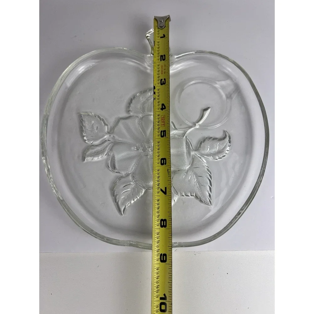 Set Of 4 Apple Shape Plates - 8 1/2